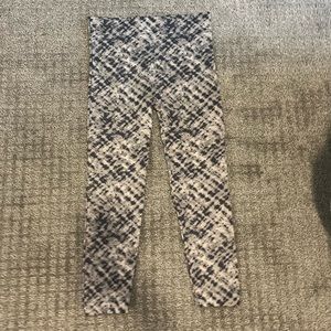 Women’s spanx leggings. Only worn a couple times in Perfect condition